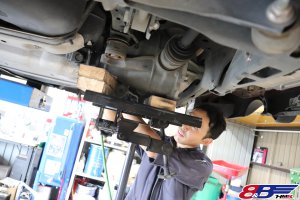 【デモカー86(ZN6)】GTグレードのデフを移植して、強化ドライブシャフト装着