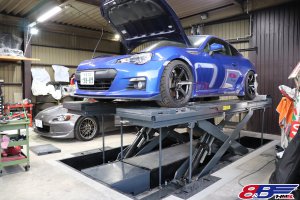 デモカーBRZのアライメント調整と各種メーター取り付け、油脂類交換を行いました