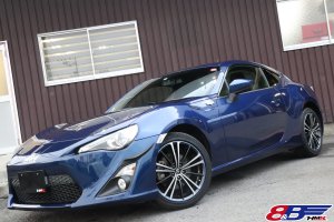 86 2.0 GT ZN6 前期モデル A型 6MT 入庫！フジツボマフラー TOM'Sスロコン ダークブルー 走行81,200km