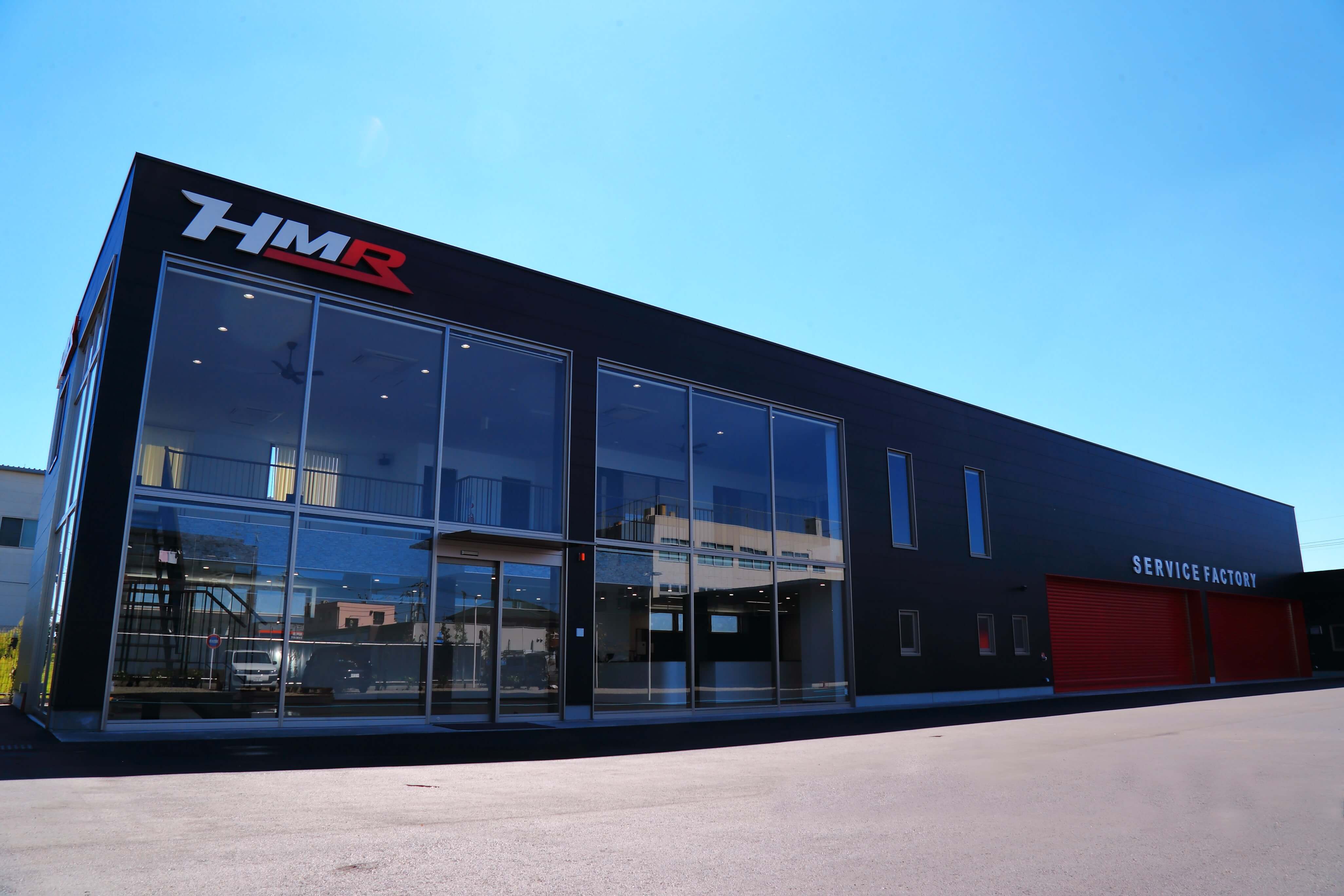 1250坪の広大な敷地に移転します！広々したショールームにピット設備、屋内展示場も完備！